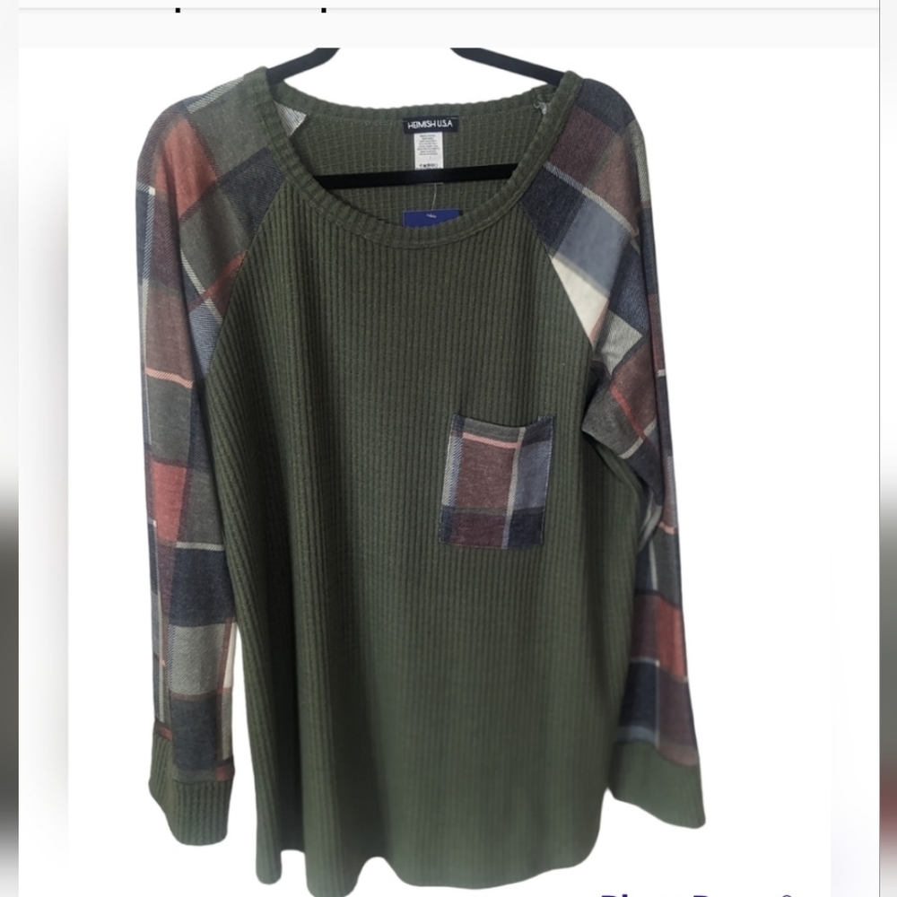 New Heimish USA green ribbed pullover top with plaid sleeves and R chest…